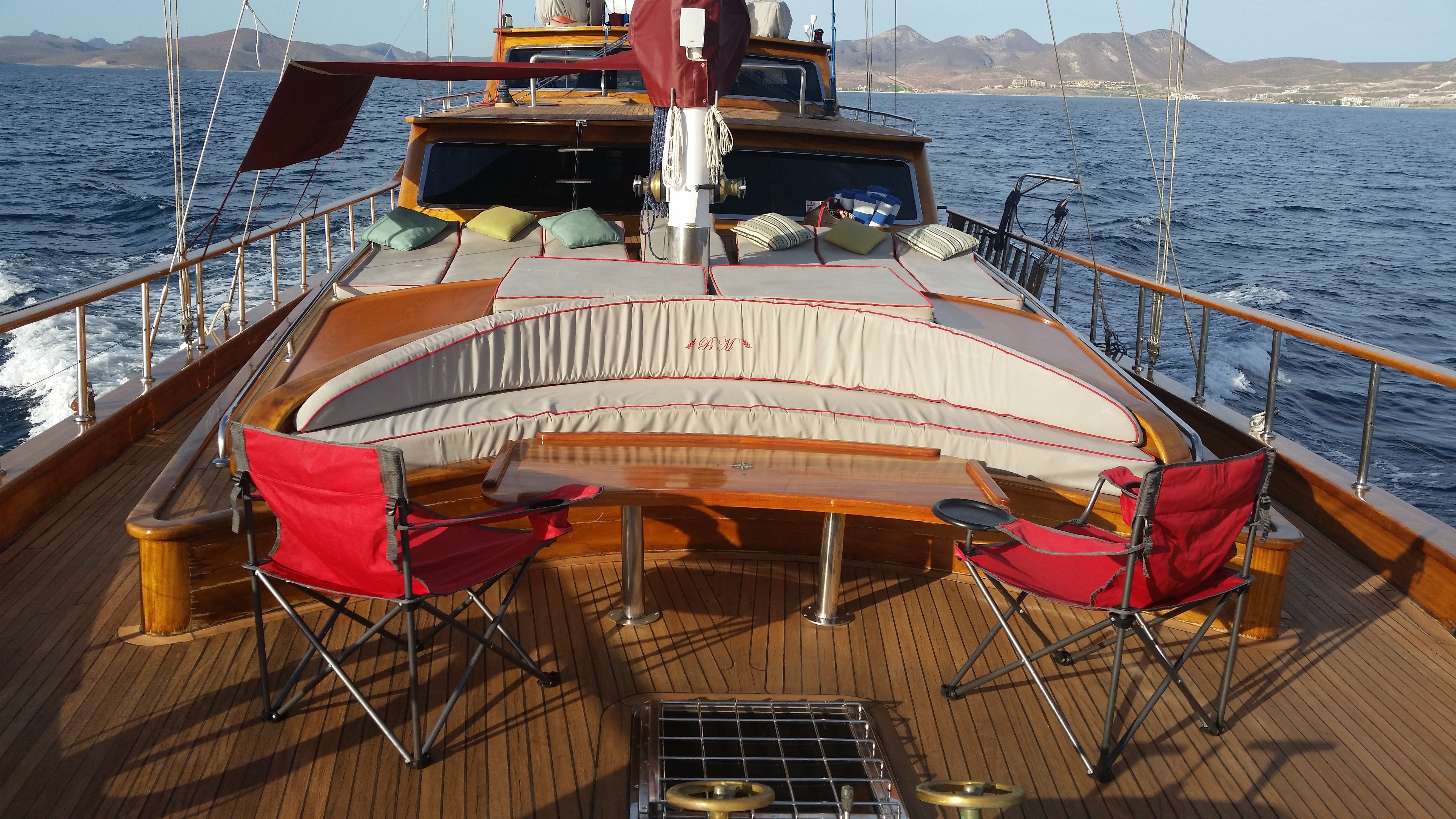 [28m-Yacht-BESAME-MUCHO]-10146-102.jpg