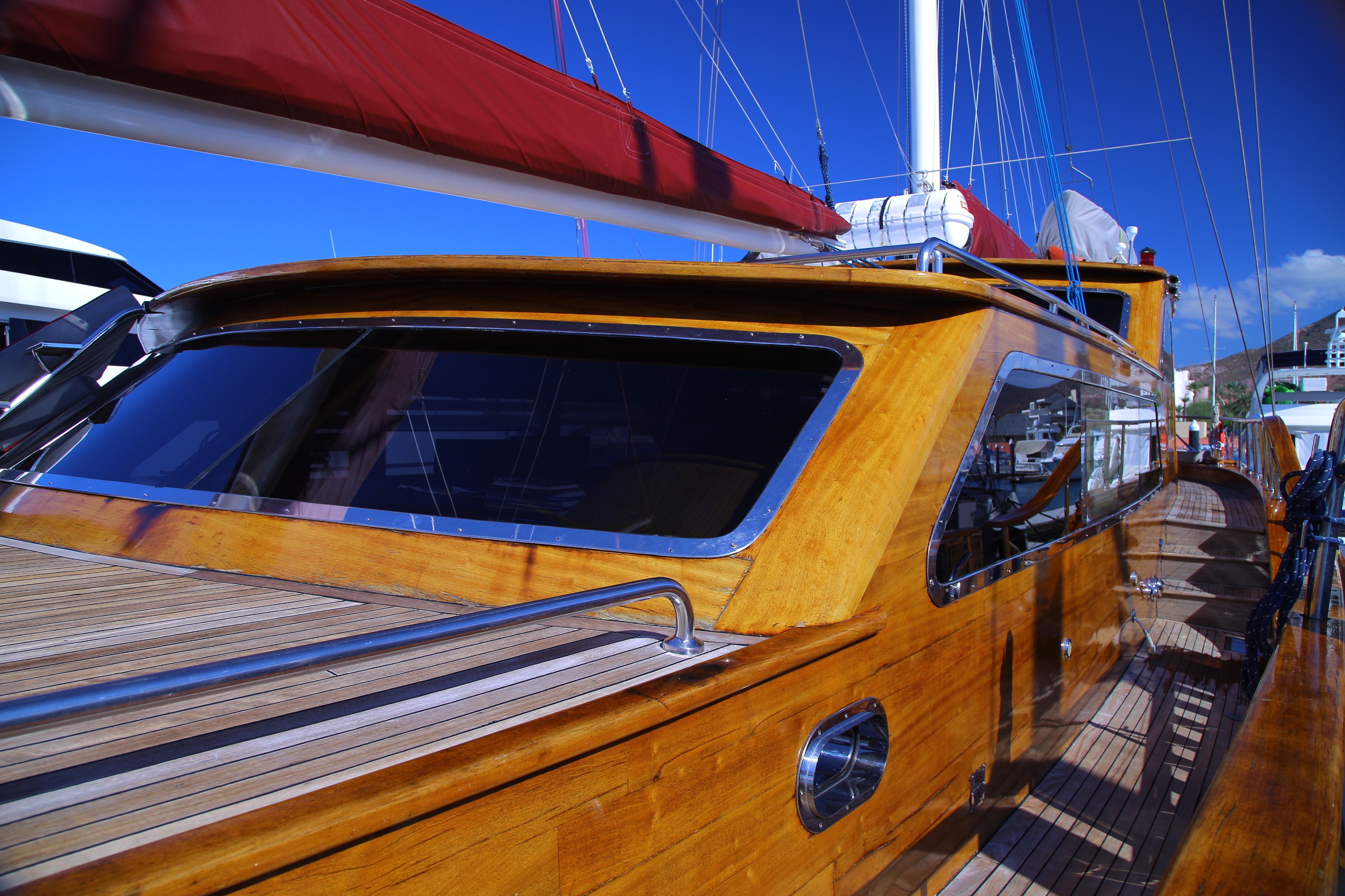 [28m-Yacht-BESAME-MUCHO]-10146-22.jpg
