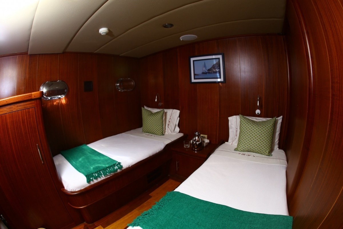 [28m-Yacht-BESAME-MUCHO]-10146-66.jpg