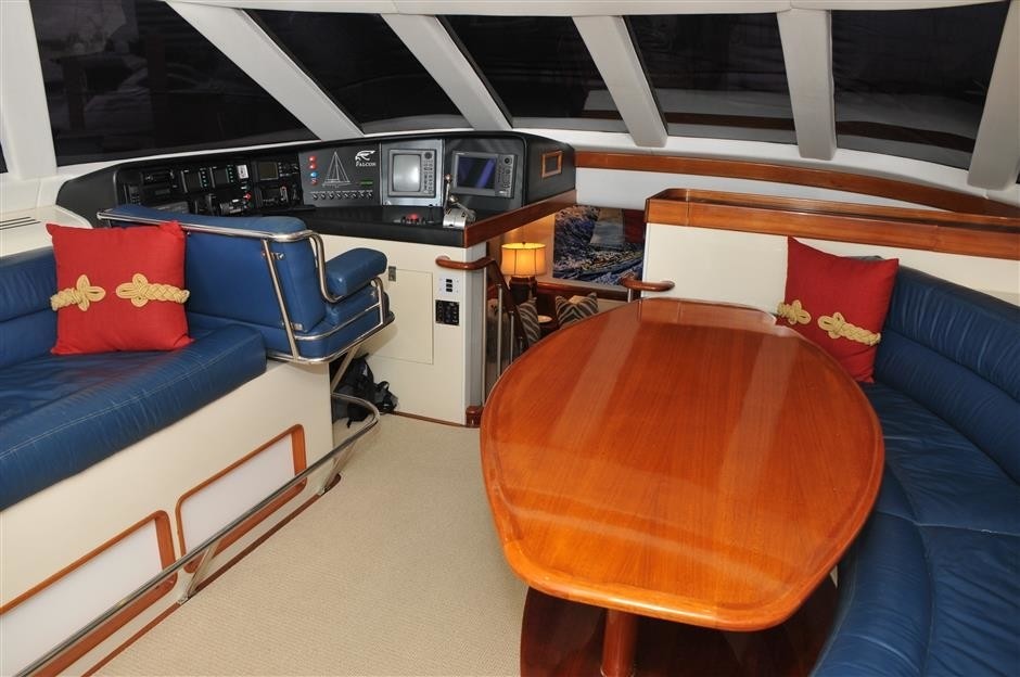 [28m-Yacht-FALCON]-1240-103.jpg