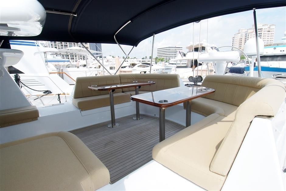 [28m-Yacht-FALCON]-1240-159.jpg