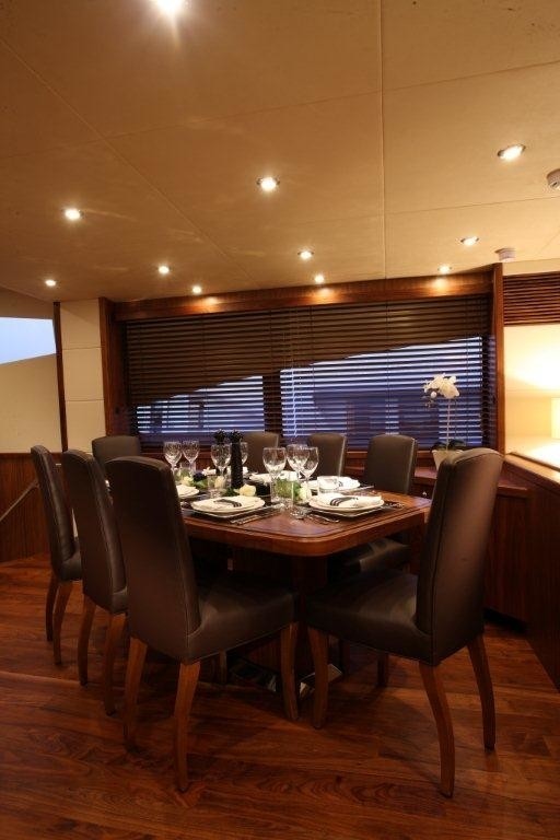[28m-Yacht-HONEY-BEAR]-1549-20.jpg