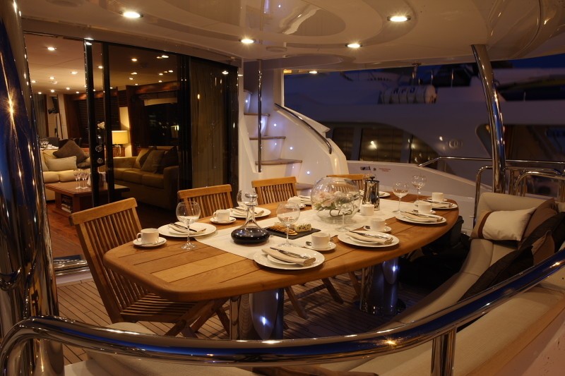 [28m-Yacht-HONEY-BEAR]-1549-24.jpg