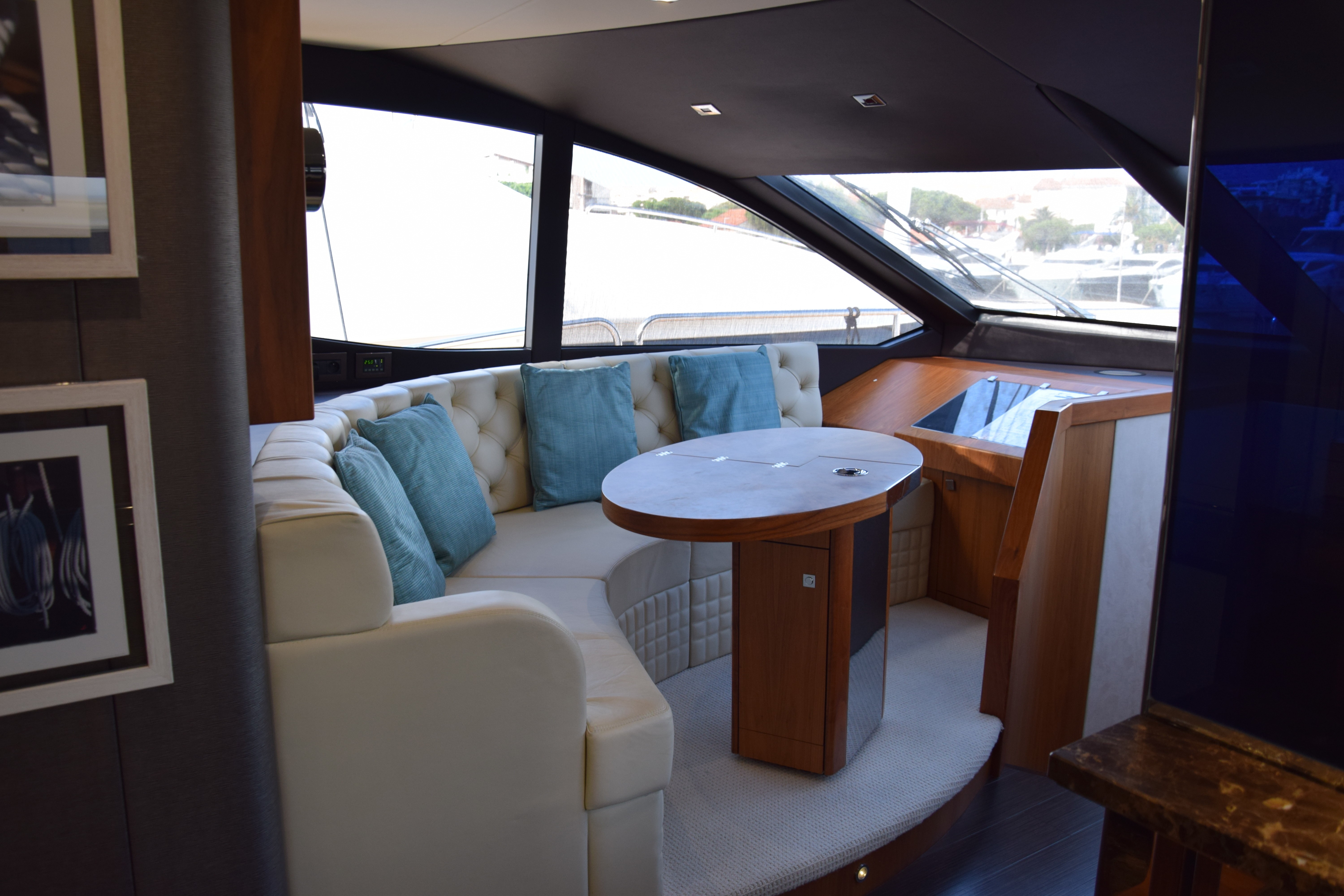[28m-Yacht-RAY-III]-10294-112.jpg
