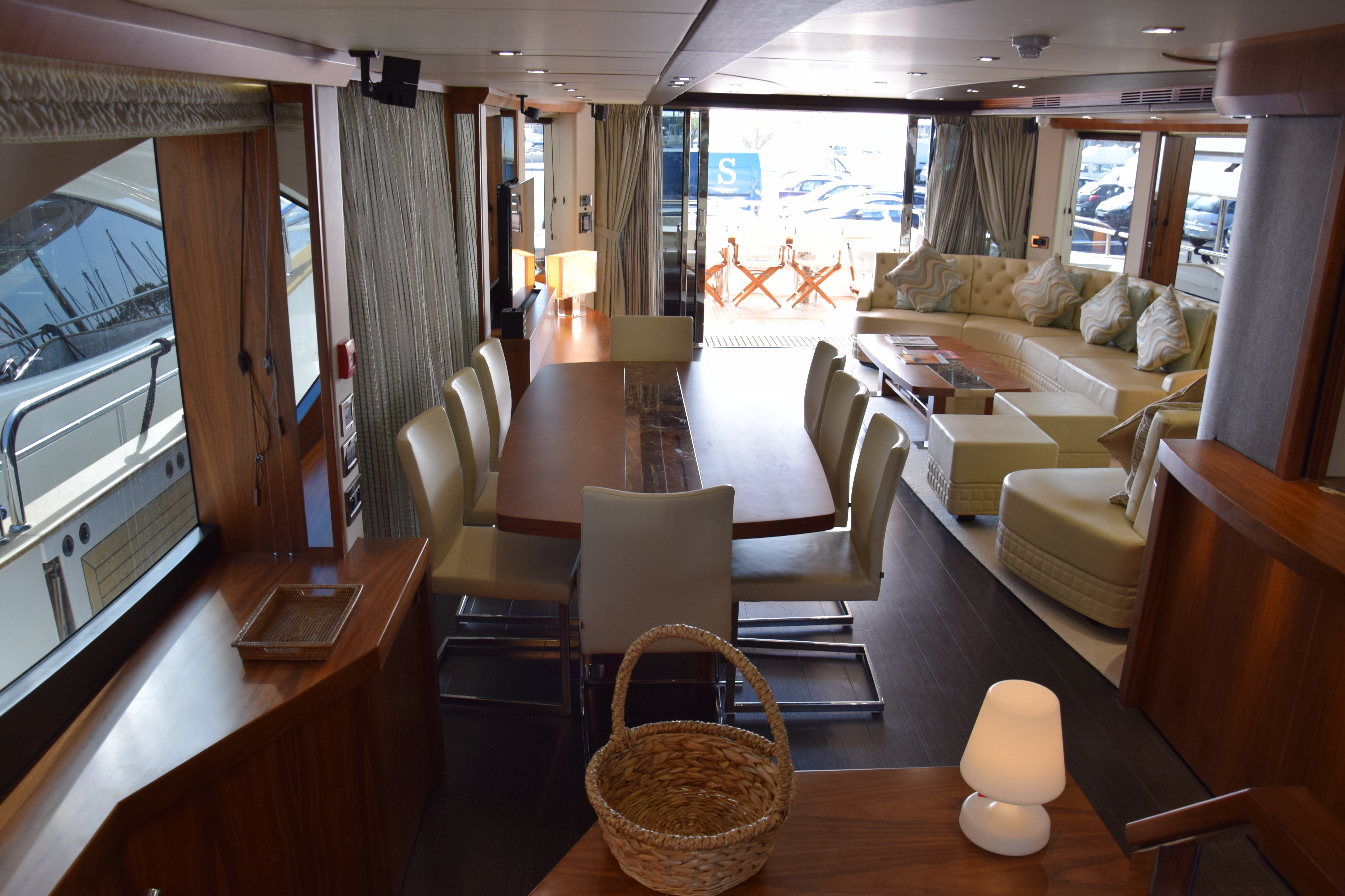 [28m-Yacht-RAY-III]-10294-50.jpg