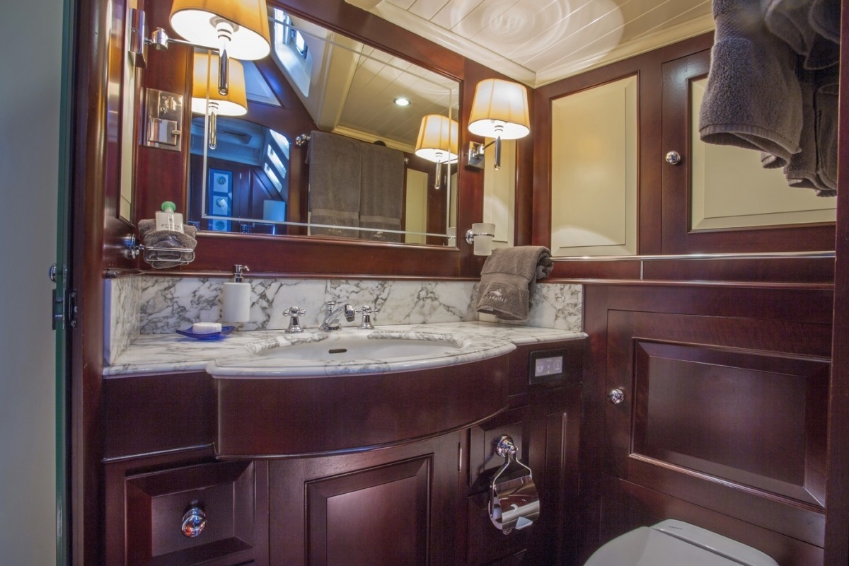 [28m-Yacht-SAVARONA]-10132-129.jpg