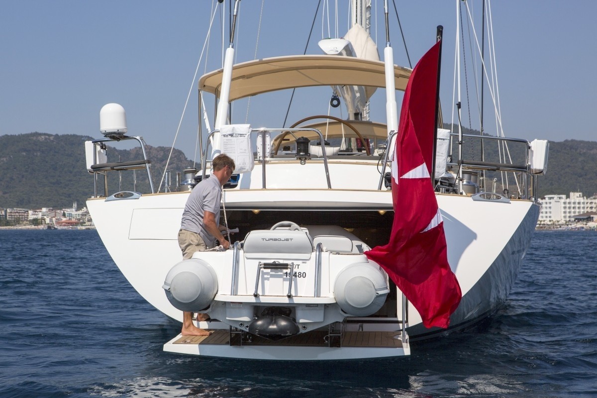 [28m-Yacht-SAVARONA]-10132-39.jpg