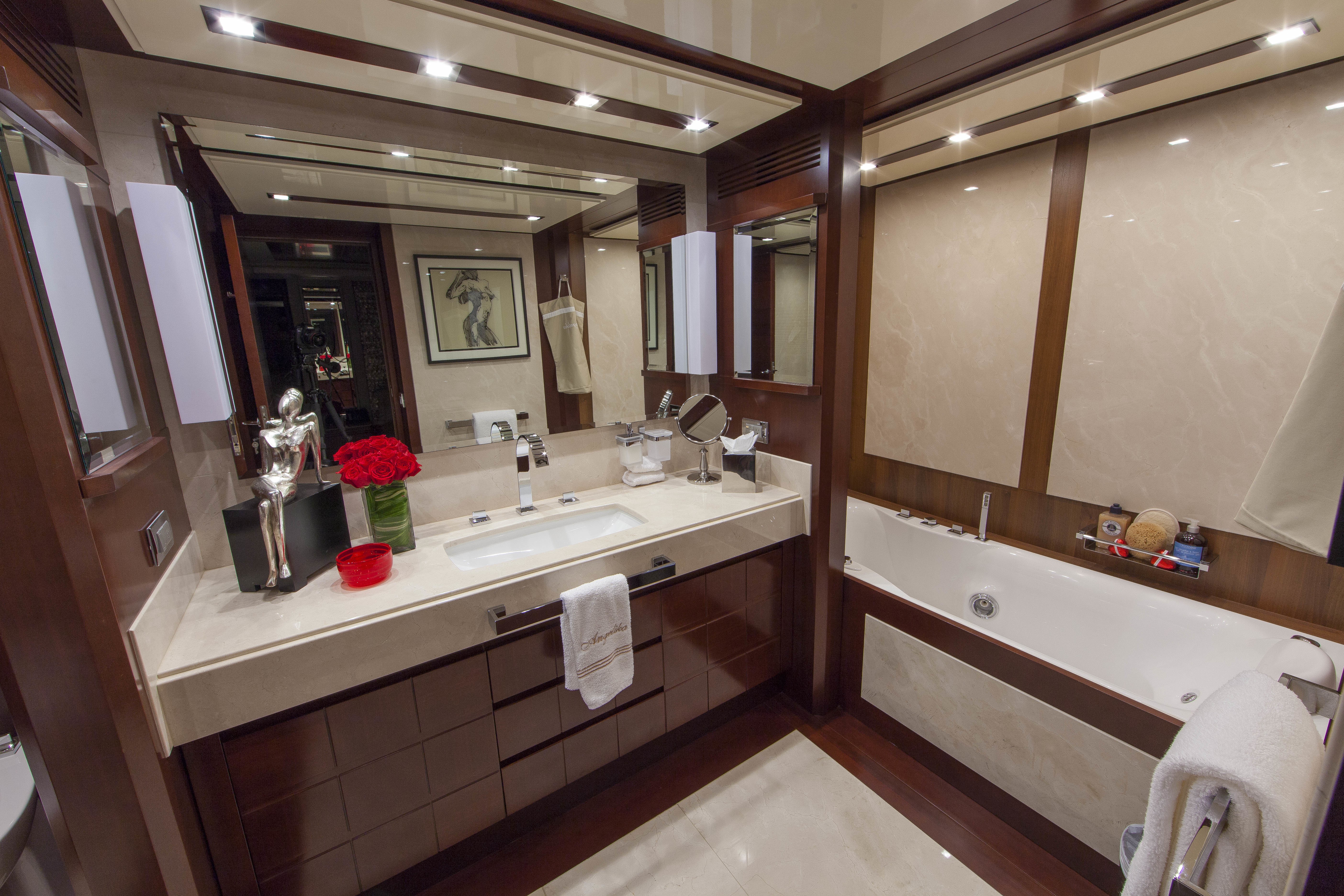 [28m-Yacht-SORRIDENTE]-10086-179.jpg