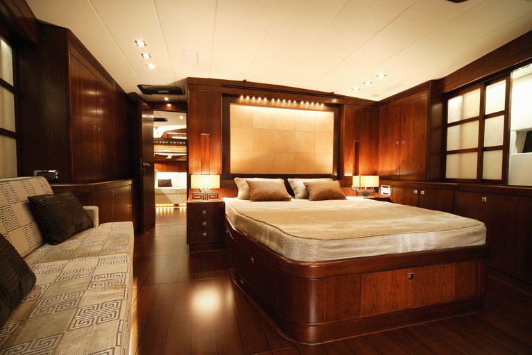 [30m-Yacht-FAR-AND-WIDE]-1259-138.jpg