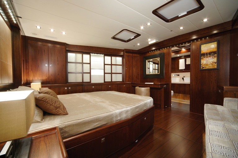 [30m-Yacht-FAR-AND-WIDE]-1259-157.jpg