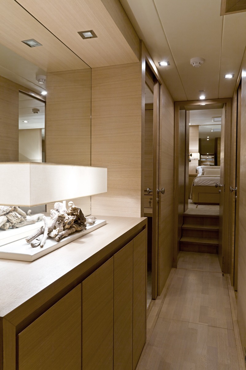[30m-Yacht-HUMMINGBIRD]-1332-103.jpg