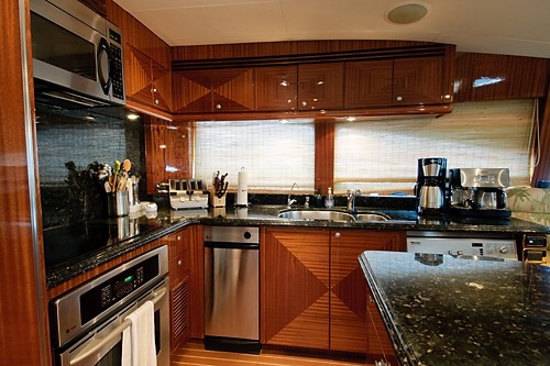 [30m-Yacht-LIMITLESS]-1130-157.jpg
