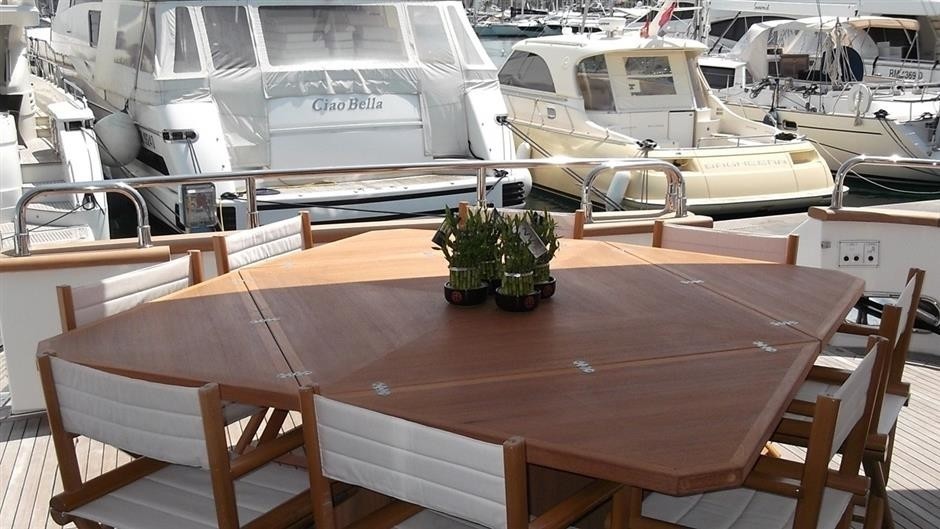 [30m-Yacht-MARTINA]-10265-102.jpg