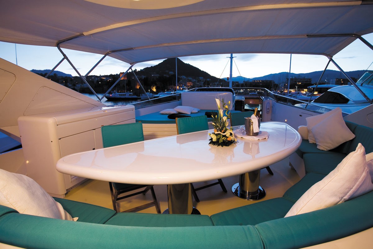 [30m-Yacht-POWDERMONKEY-OF-LONDON]-1326-91.jpg
