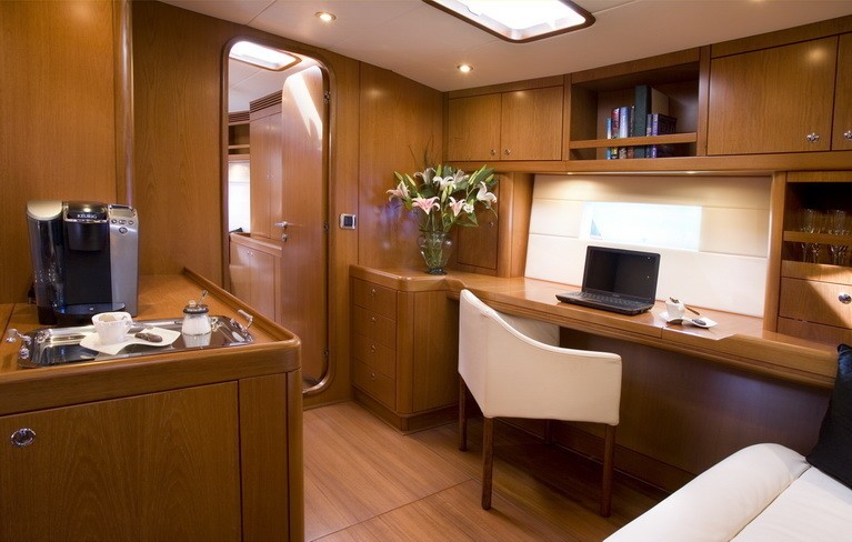 [30m-Yacht-RAPTURE]-1562-153.jpg