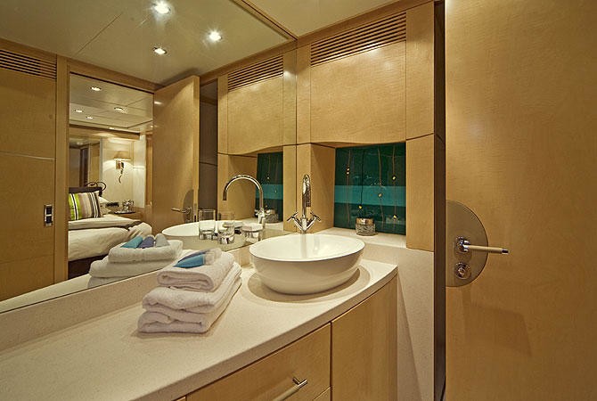 [30m-Yacht-SALU]-1757-111.jpg