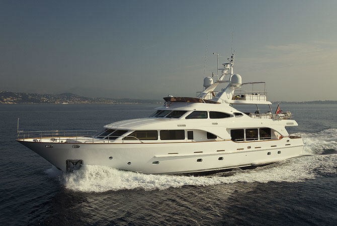 [30m-Yacht-SALU]-1757-20.jpg
