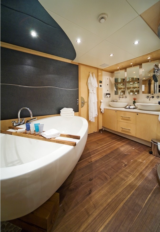 [30m-Yacht-SALU]-1757-47.jpg