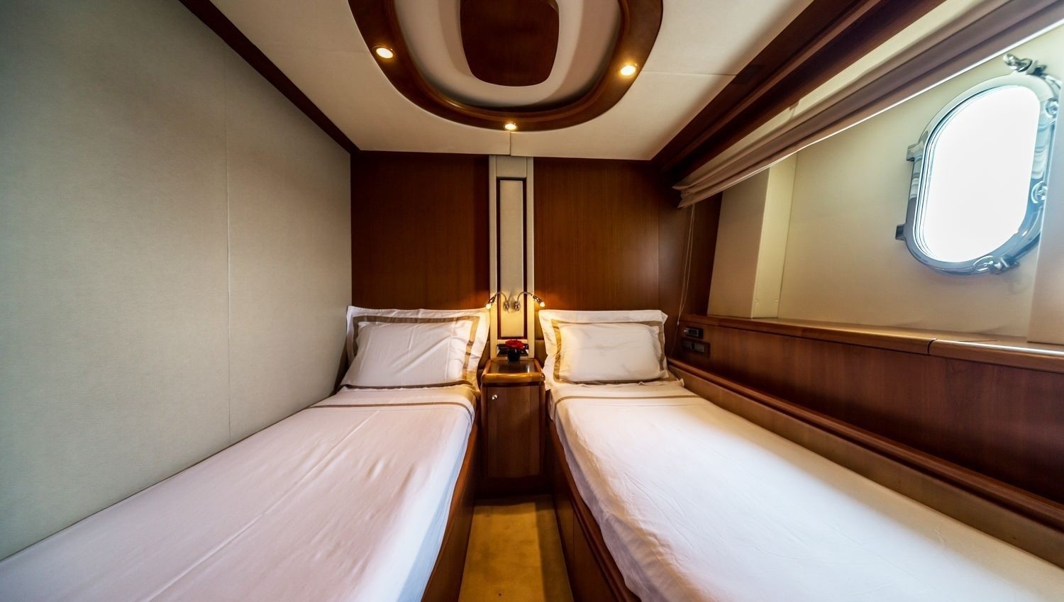 [32m-Yacht-ANTONIA-II]-10482-102.jpg