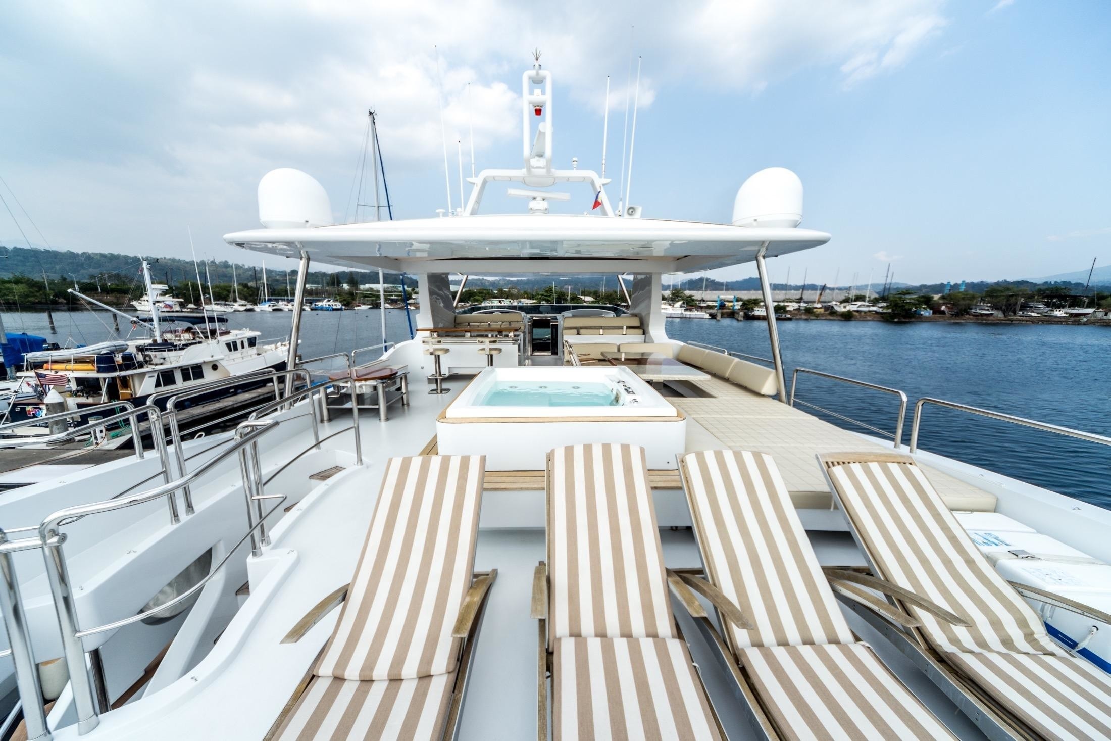 [32m-Yacht-ANTONIA-II]-10482-70.jpg