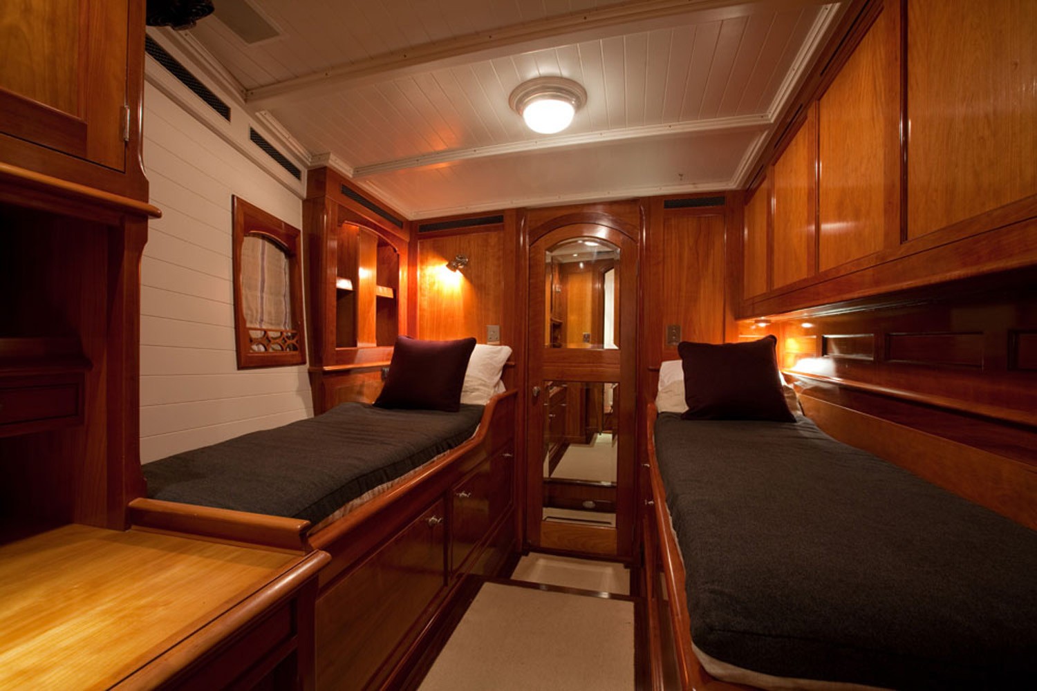 [32m-Yacht-EMMALINE]-1373-103.jpg