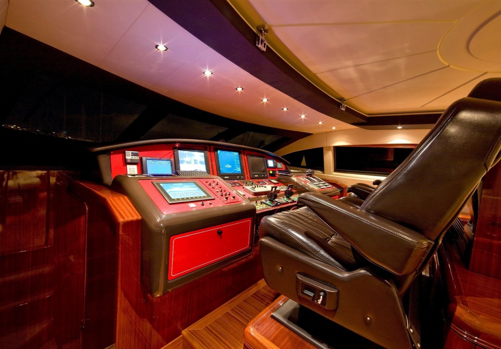 [32m-Yacht-HELLS-BELLS]-1184-11.jpg