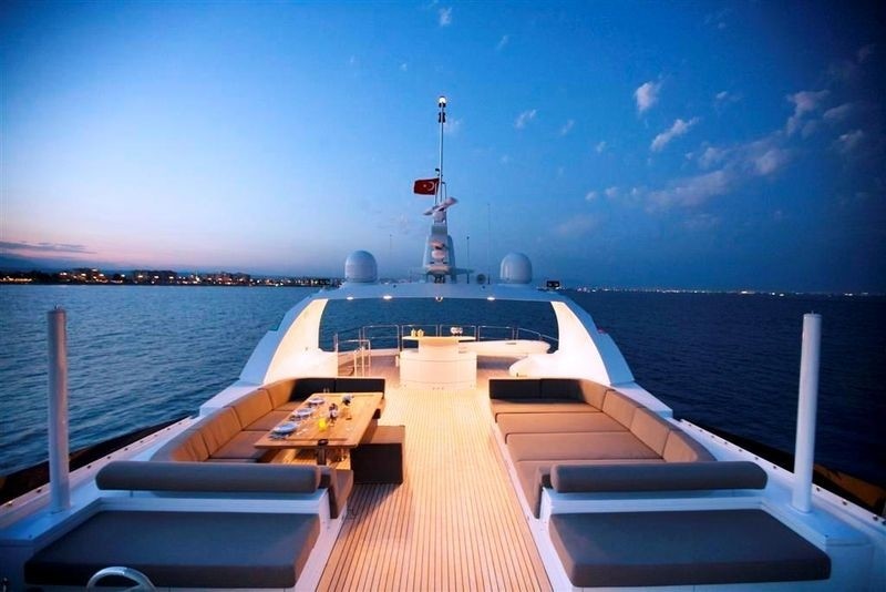 [32m-Yacht-NEW-VOGUE]-1593-14.jpg