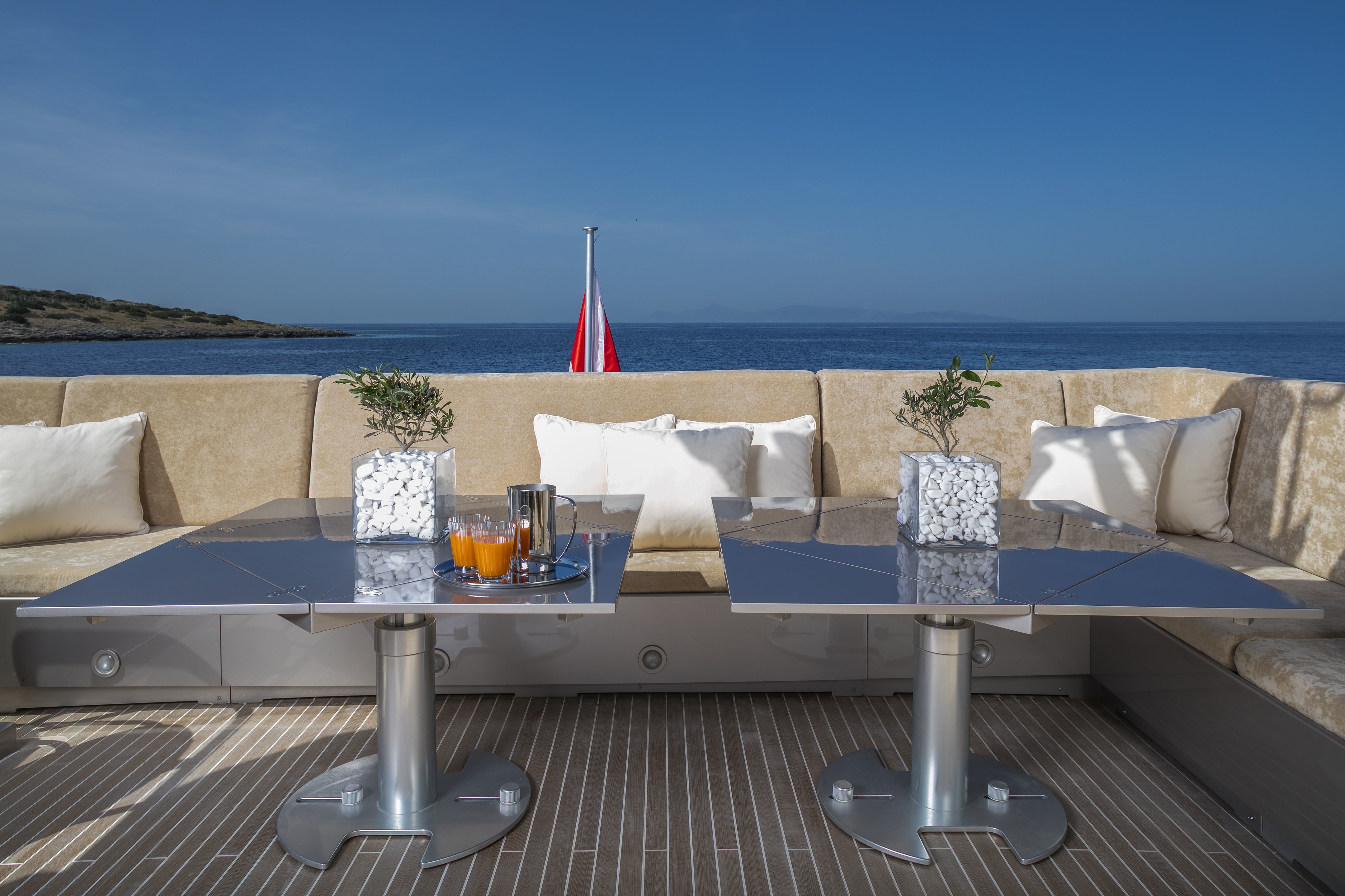 [33m-Yacht-LUMAR]-10196-101.jpg