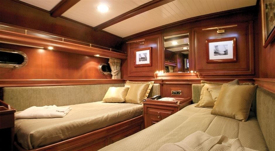[33m-Yacht-SHANTI]-1760-158.jpg