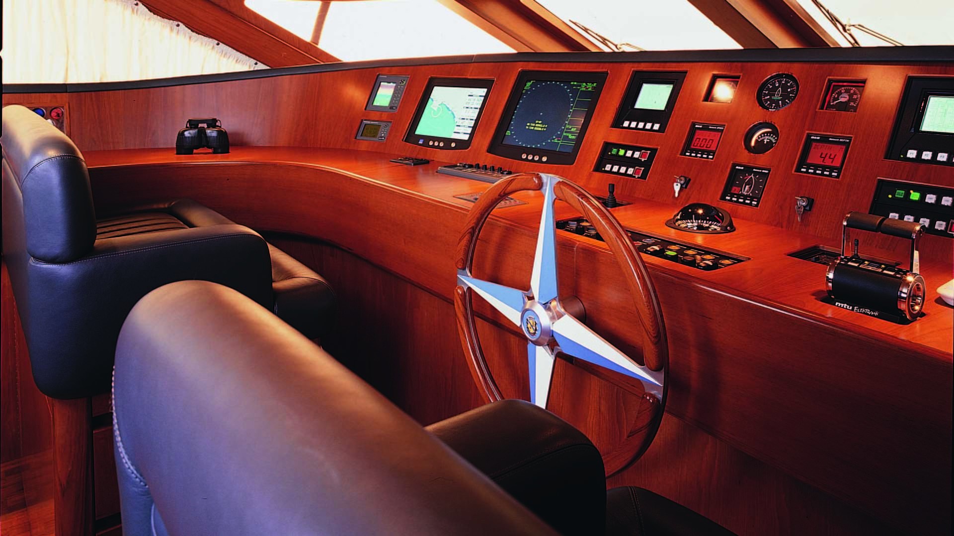 [34m-Yacht-SUMMER-DREAMS]-10203-53.jpg