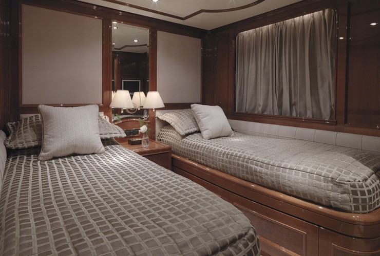[35m-Yacht-ENCHANTRESS]-1272-216.jpg