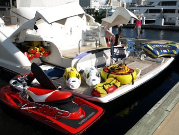 [35m-Yacht-LONG-AWEIGHTED]-1424-152.jpg