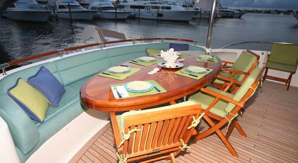 [35m-Yacht-LONG-AWEIGHTED]-1424-16.jpg