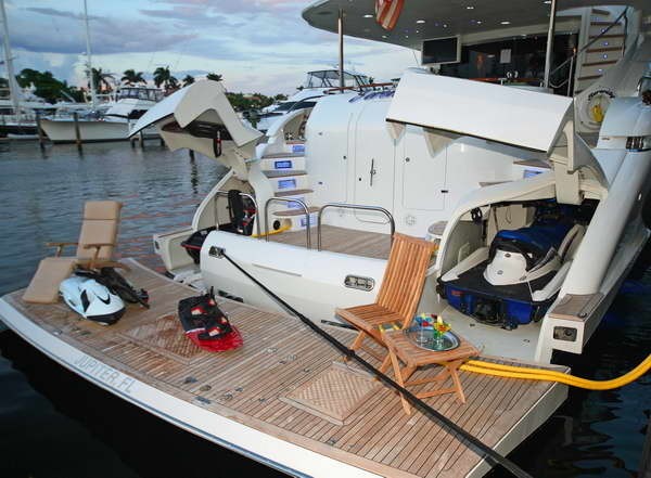 [35m-Yacht-LONG-AWEIGHTED]-1424-17.jpg