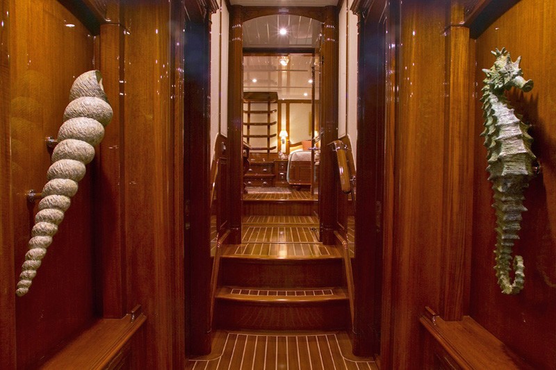 [35m-Yacht-WHISPER]-1261-106.jpg