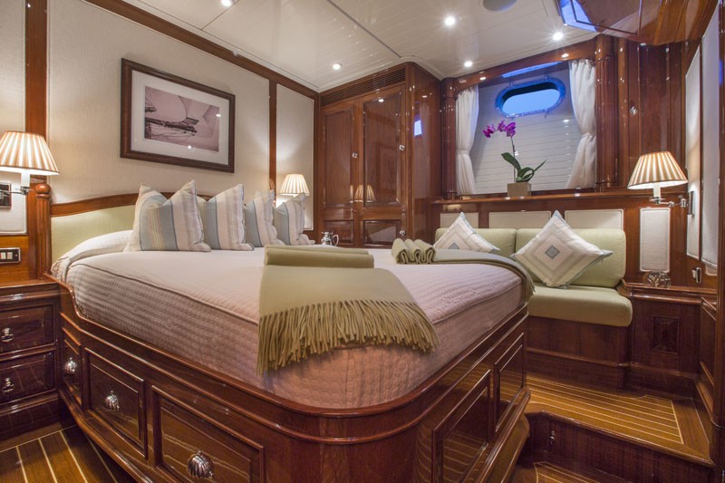 [35m-Yacht-WHISPER]-1261-177.jpg