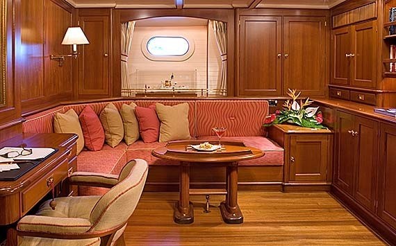 [37m-Yacht-AXIA]-1574-132.jpg