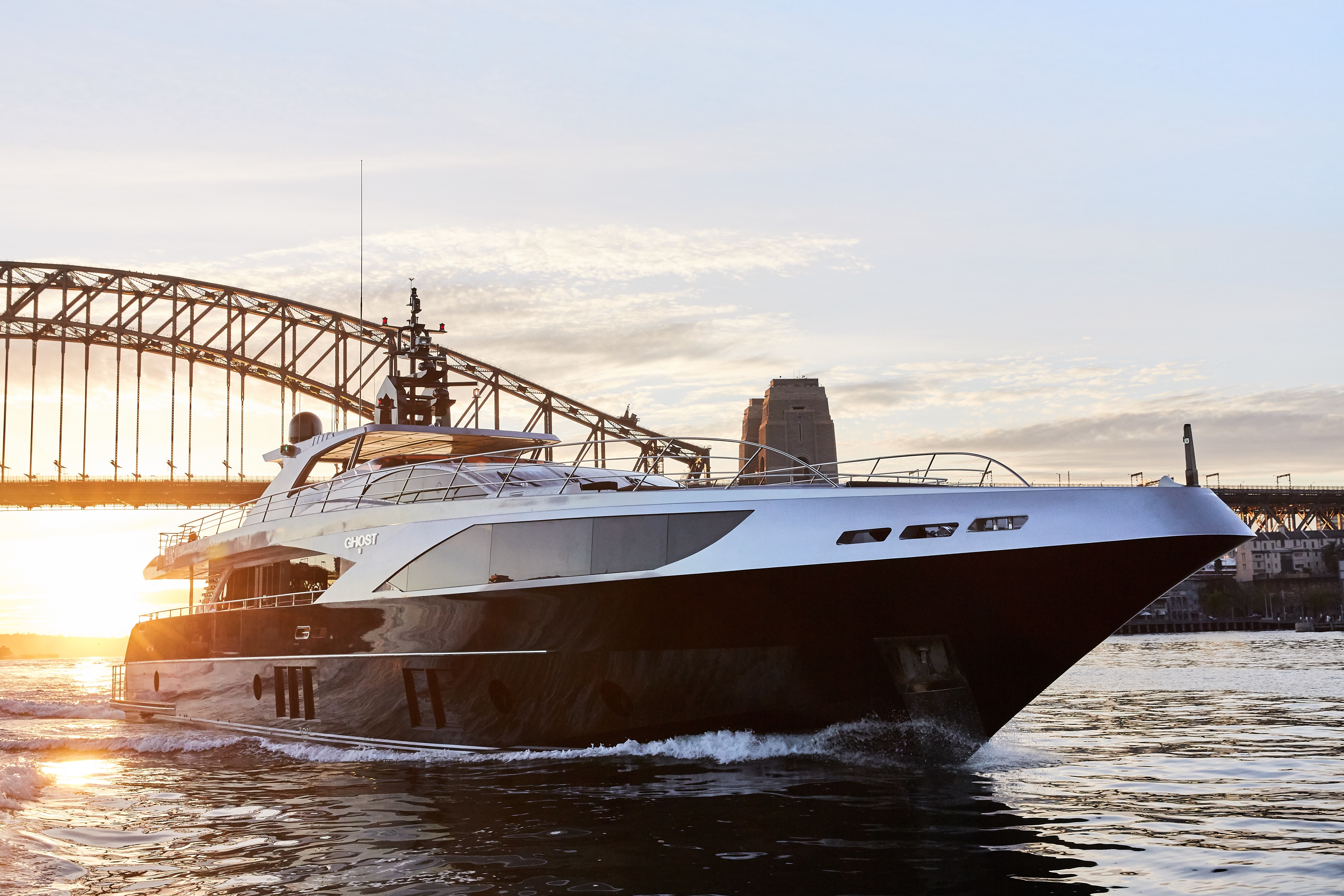[37m-Yacht-GHOST-II]-10327-106.jpg
