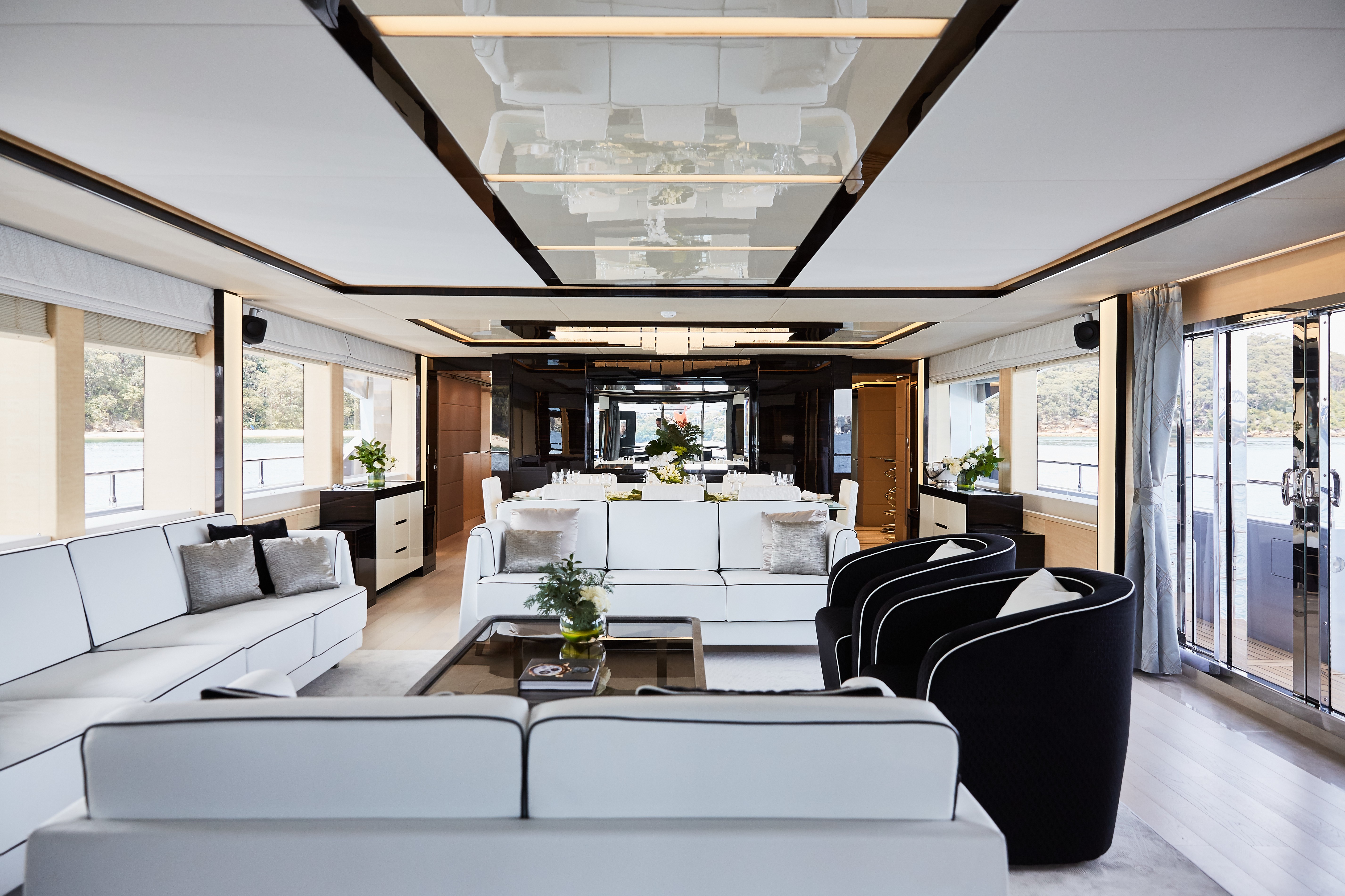 [37m-Yacht-GHOST-II]-10327-84.jpg