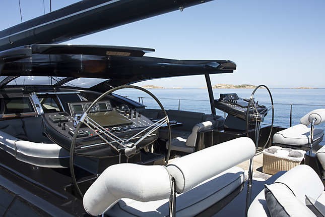 [37m-Yacht-MOONBIRD]-1107-125.jpg