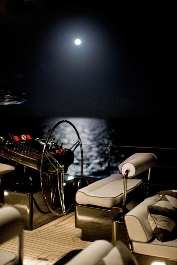 [37m-Yacht-MOONBIRD]-1107-44.jpg