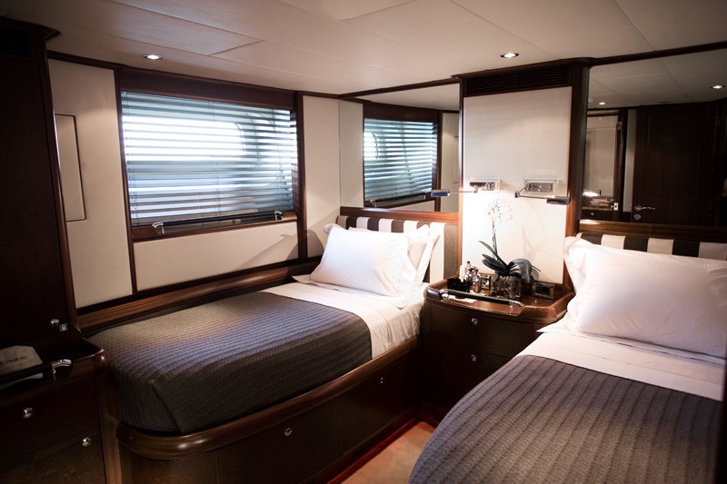 [37m-Yacht-MOONBIRD]-1107-51.jpg