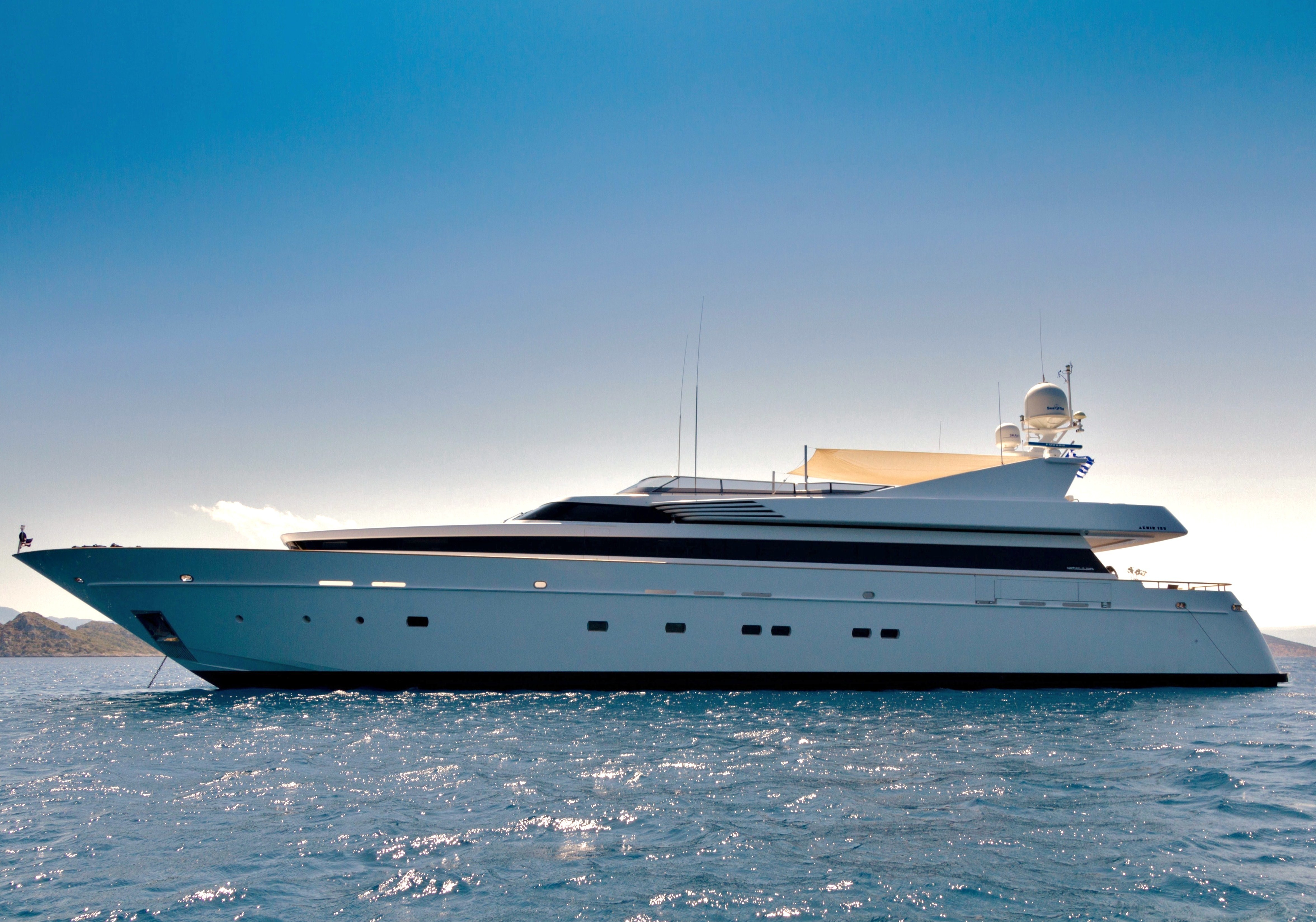 [38m-Yacht-MABROUK]-1710-174.jpg