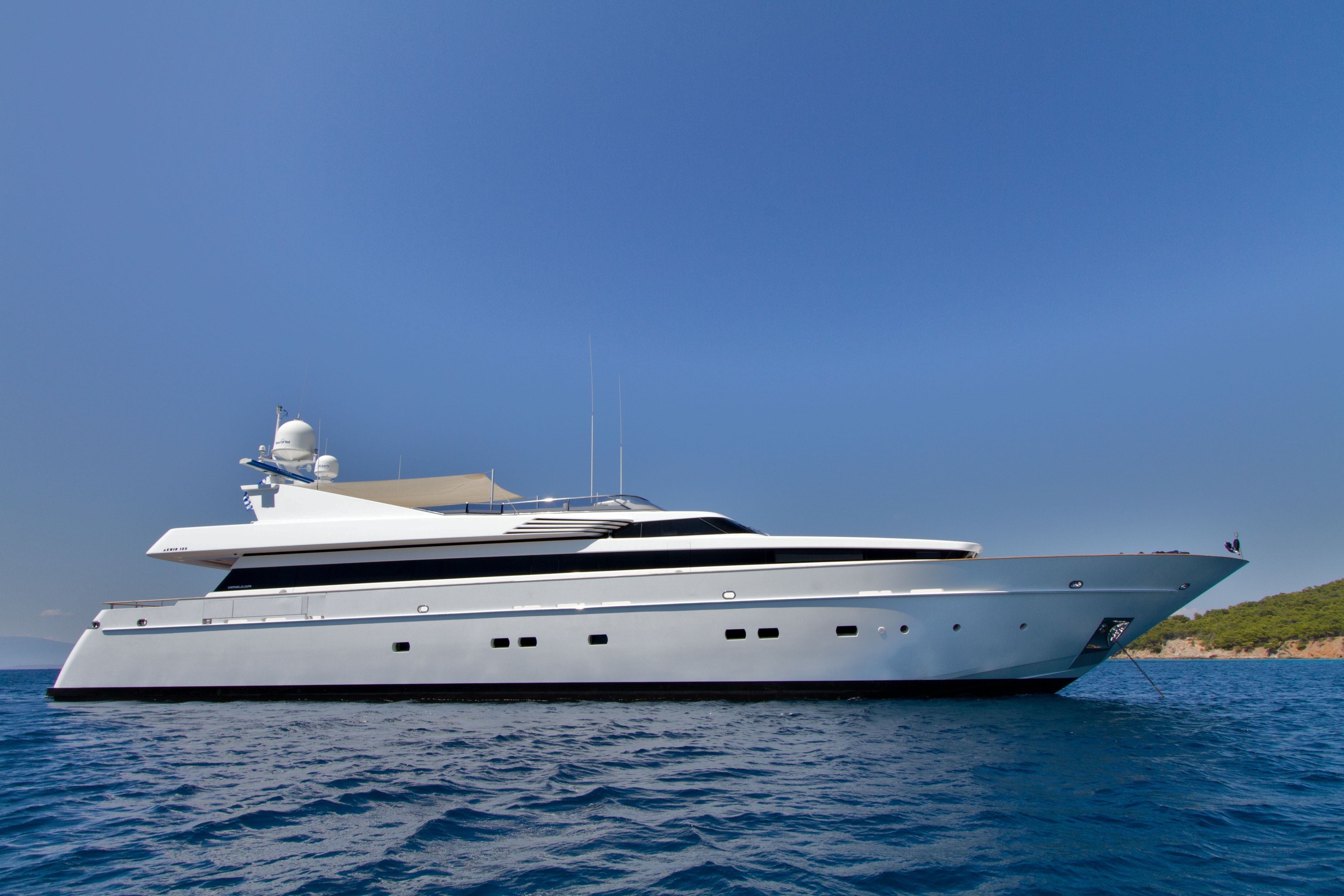 [38m-Yacht-MABROUK]-1710-21.jpg