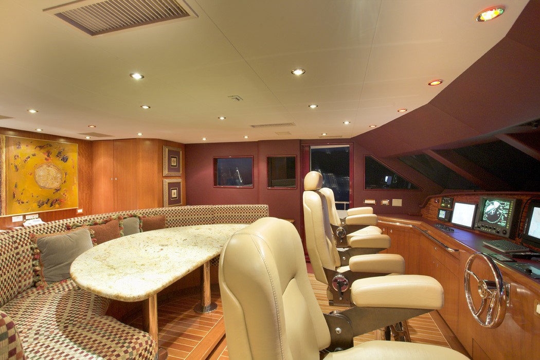 [38m-Yacht-NAMOH]-1483-207.jpg