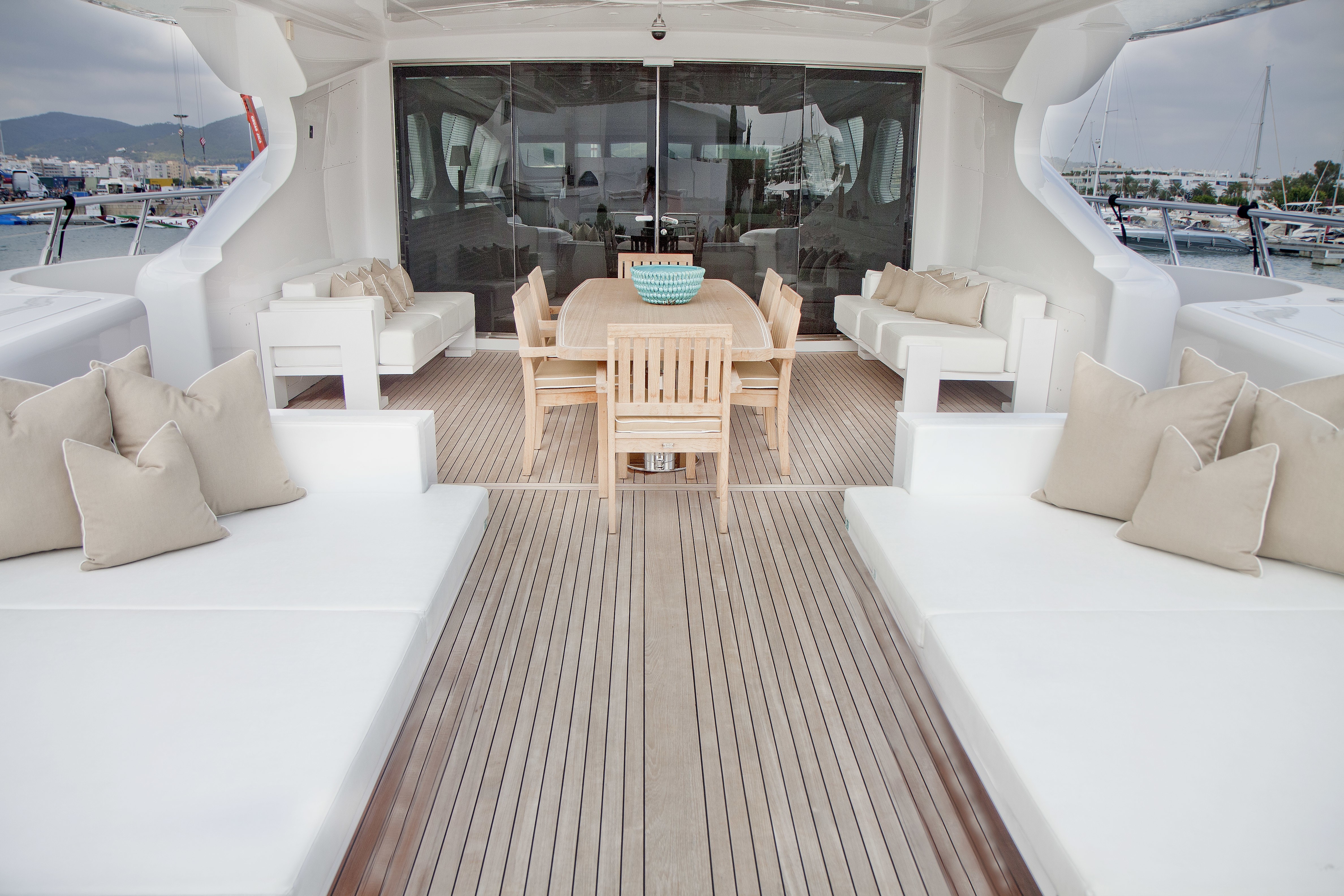 [39m-Yacht-BEACHOUSE]-1758-166.jpg