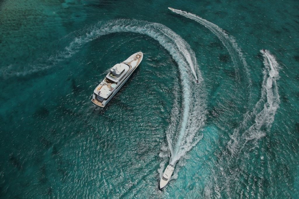 [39m-Yacht-DESPERADO]-1334-89.jpg