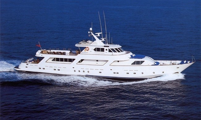 [40m-Yacht-AVA]-1149-11.jpg