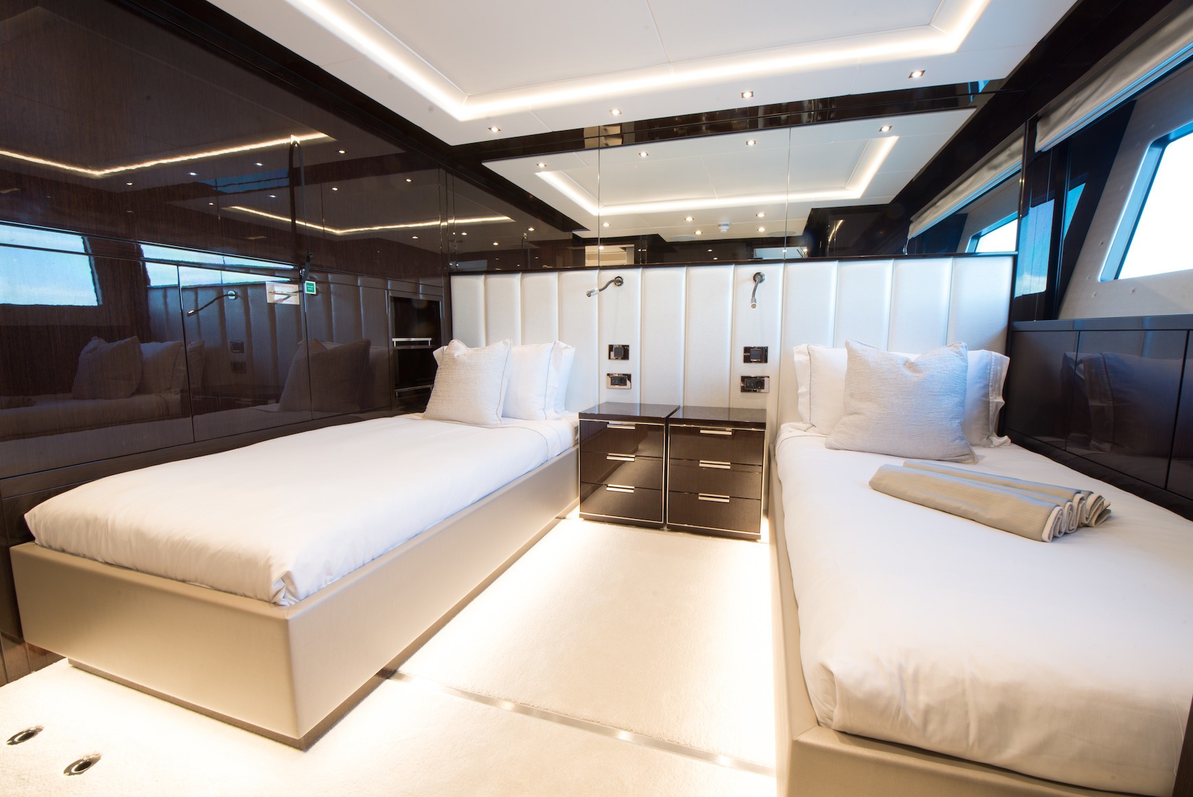 [40m-Yacht-JACOZAMI]-10158-9.jpg