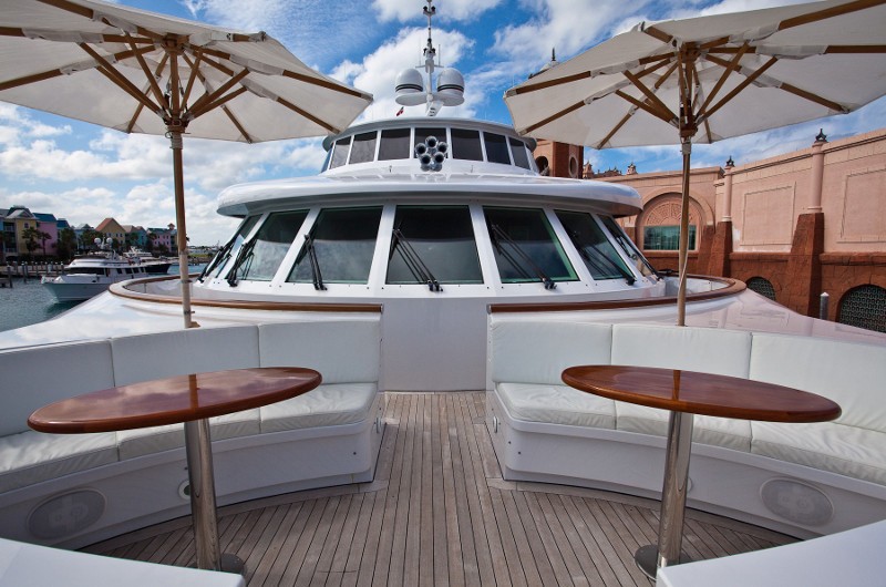 [40m-Yacht-KERI-LEE-III]-1019-158.jpg